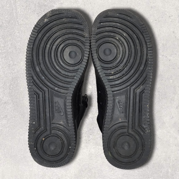 Nike SF Air Force 1Mid  Black Sneakers - Picture 6 of 7